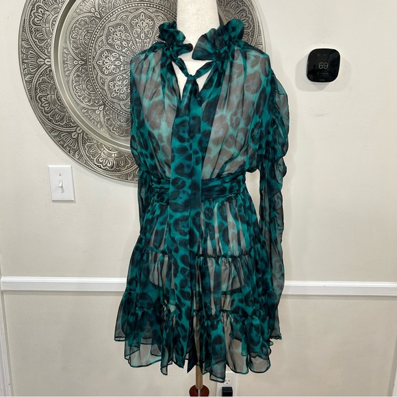 NWT Gigiis Green and Black Cheetah Print Dress with Belt Size Medium - Picture 3 of 10